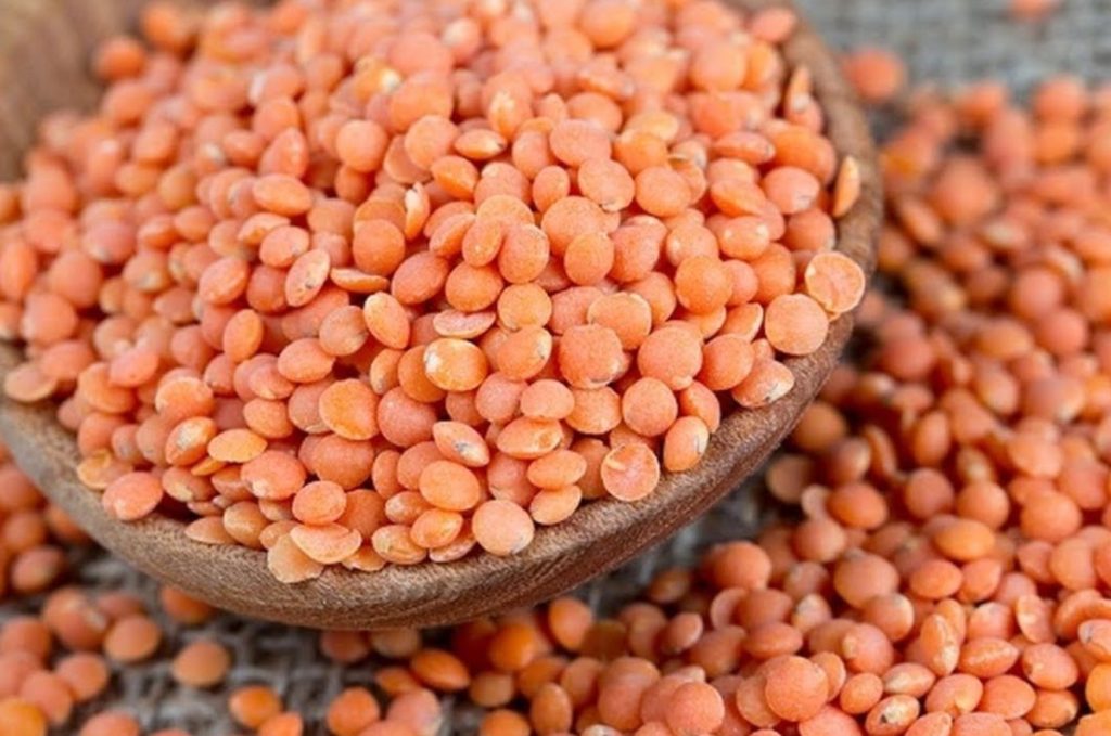 Coma bem durante a dieta. Será mais fácil perder os quilos a mais e a gordura que aparece acima do cinto.