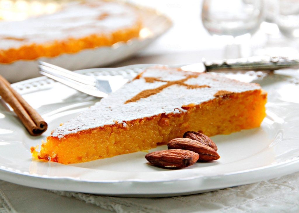 Torta de Santiago: a receita das avós que se prepara em menos de 1 hora e é ideal para surpreender os seus convidados