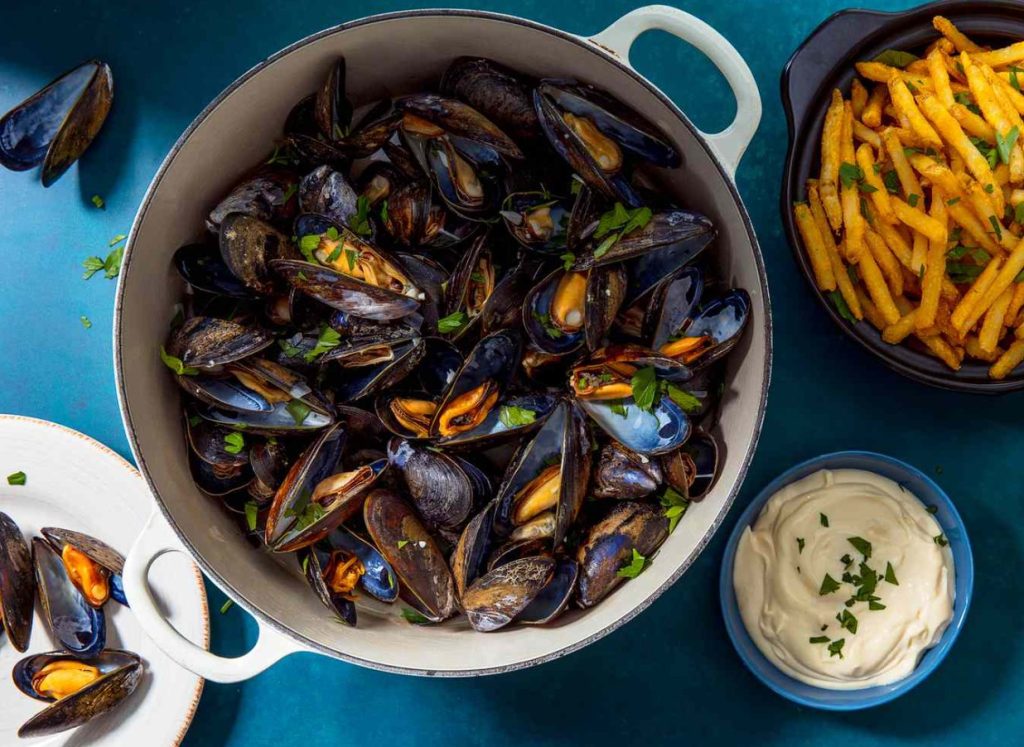 Como preparar butter mussels, os deliciosos mexilhões em molho de manteiga