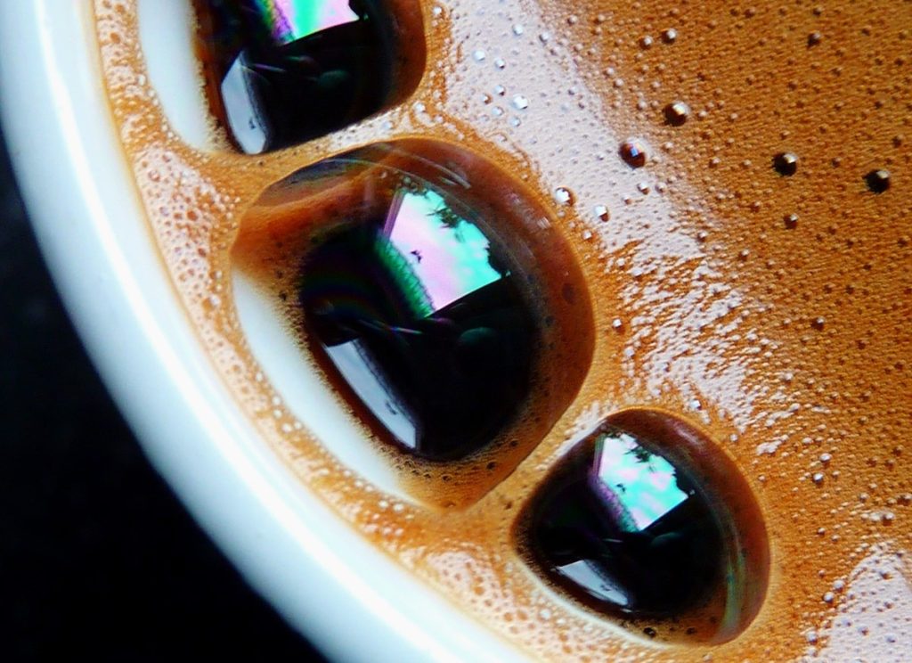café com cogumelos