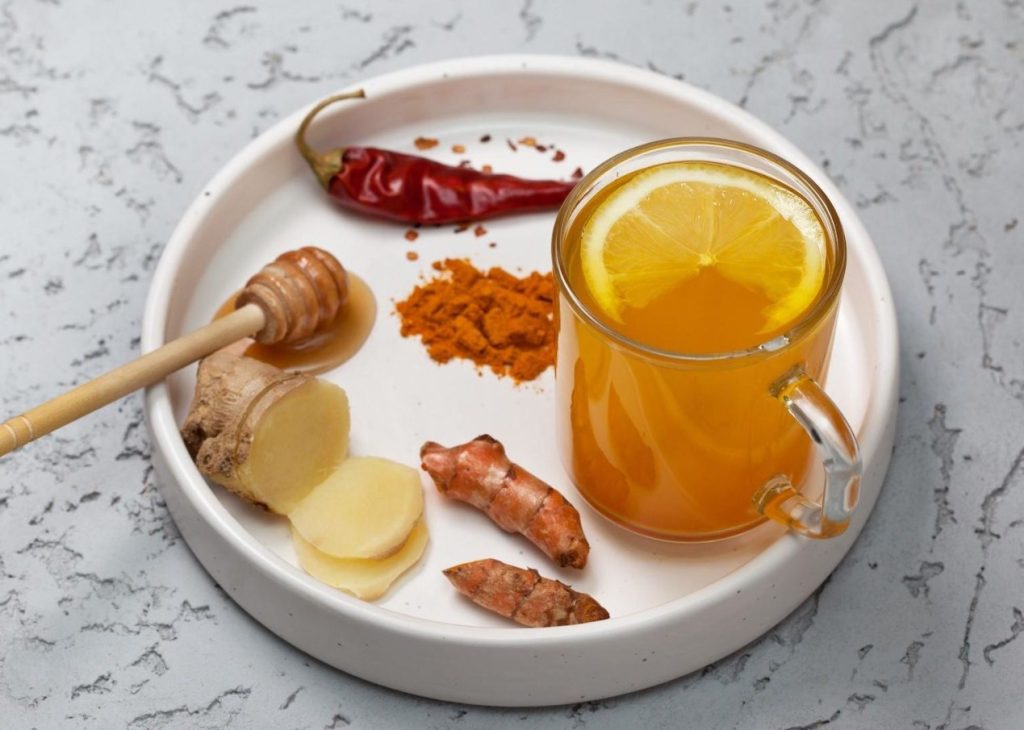 Uma pitada no chá da manhã e o metabolismo finalmente vai acelerar. Antes do verão, a barriga estará lisa