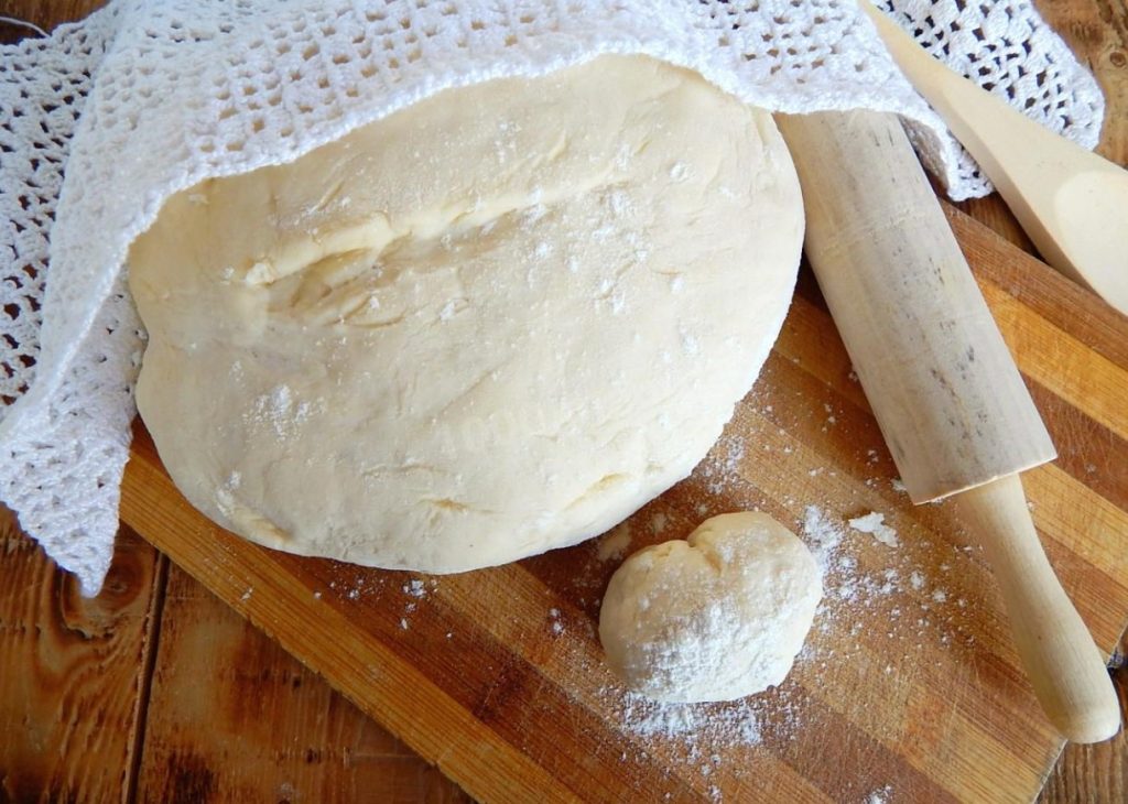 Este ingrediente secreto vai transformar a sua massa numa nuvem: nunca vai adivinhar o que é