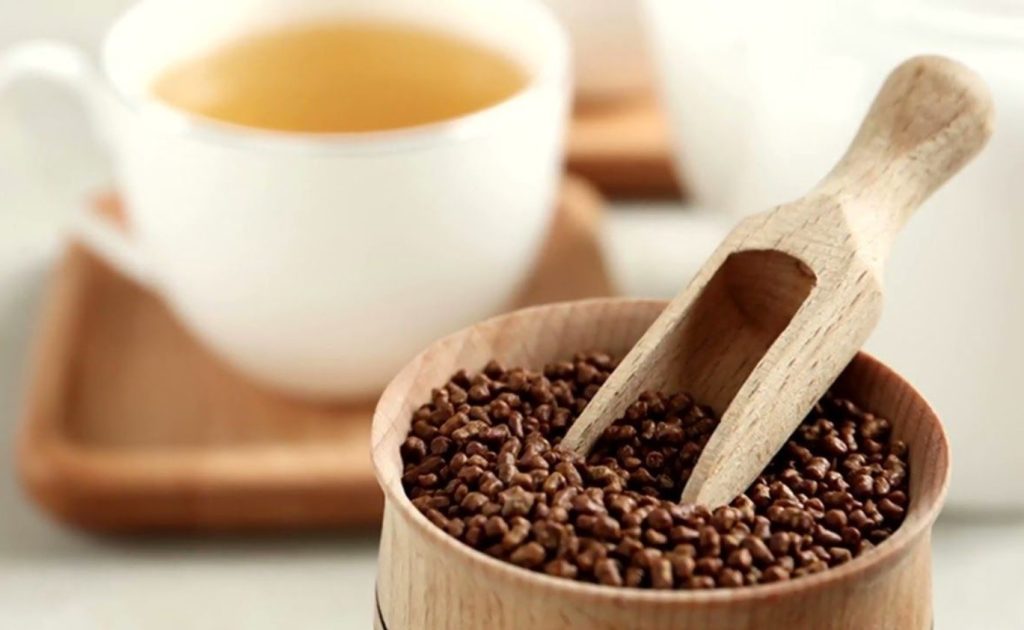 Pode beber esta «papas» em vez de café. Fortalece o coração e suaviza as rugas