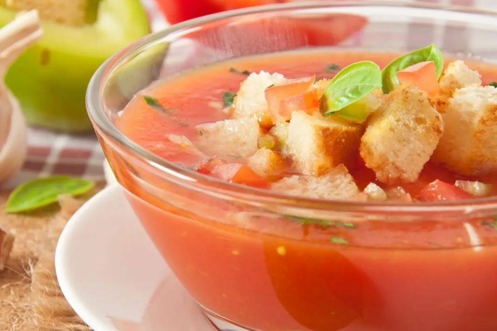 Gazpacho andaluz caseiro, a receita tradicional autêntica