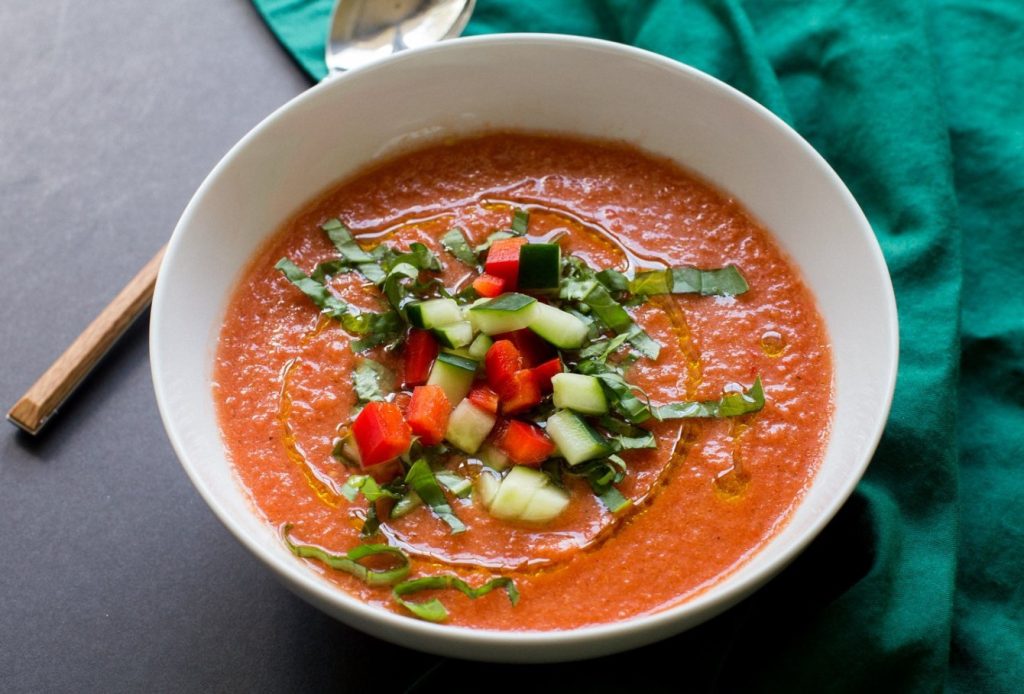 Gazpacho andaluz caseiro, a receita tradicional autêntica