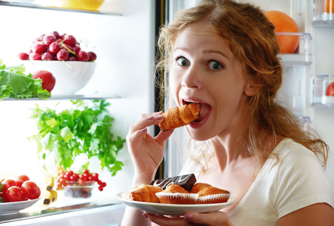 Coma bem durante a dieta. Será mais fácil perder os quilos a mais e a gordura que aparece acima do cinto.