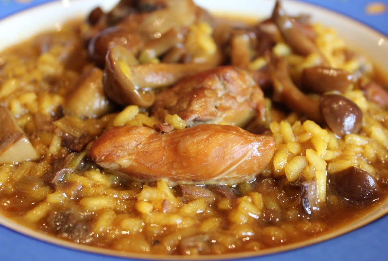 Guiso de arroz com costelas: como preparar esta delícia da cozinha espanhola