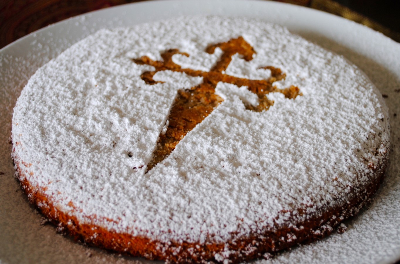 Torta de Santiago: a receita das avós que se prepara em menos de 1 hora e é ideal para surpreender os seus convidados