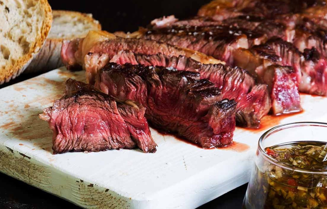 Especialista em cardiologia afirma que «alimentos não saudáveis» ajudam a viver mais, se consumidos na quantidade certa