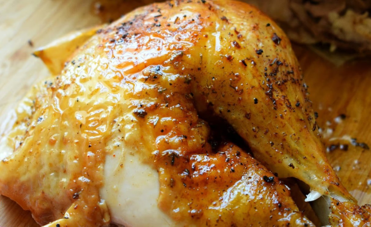 Qual é o tempo de cozedura de uma coxa de frango no forno?