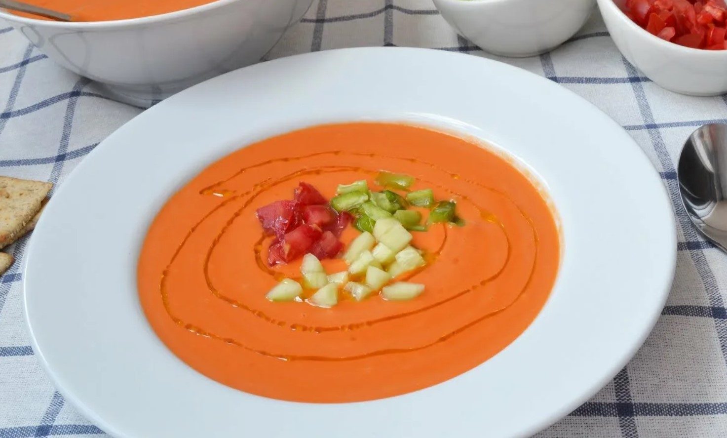 Gazpacho andaluz caseiro, a receita tradicional autêntica