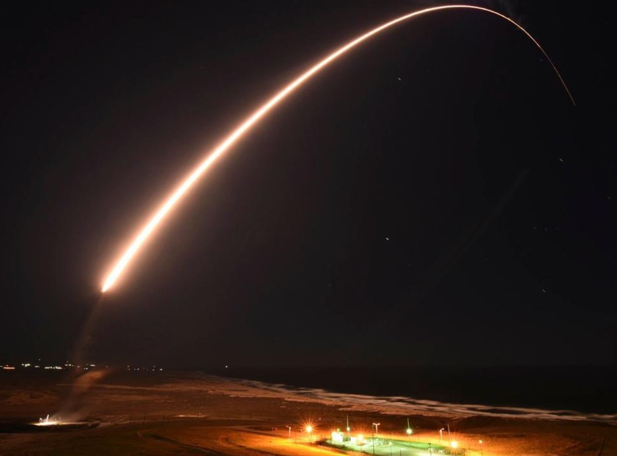 Trump está decidido: os testes com armas nucleares começarão nos próximos dias