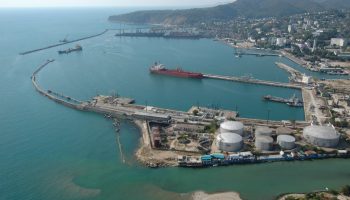 Após o ataque das Forças Armadas da Ucrânia ao terminal petrolífero russo em Tuapse, no Mar Negro, ocorreu um derrame de petróleo de 3,6 km
